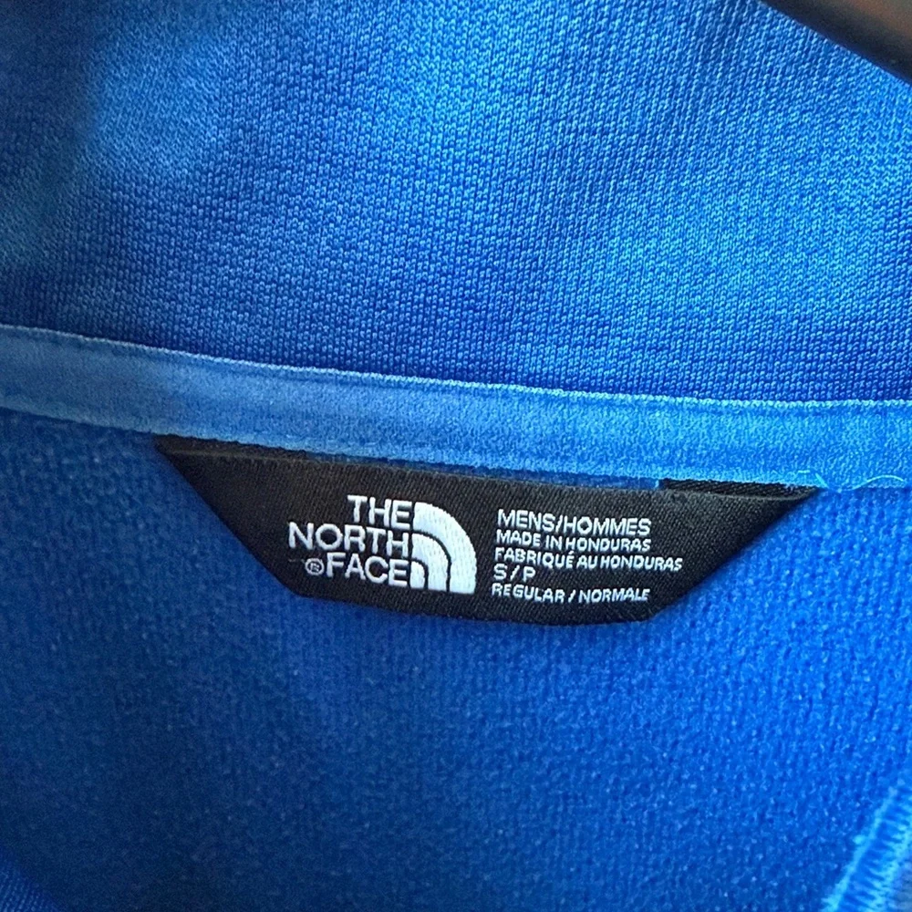 (213)The North Face Men's Blue Performance Jacket